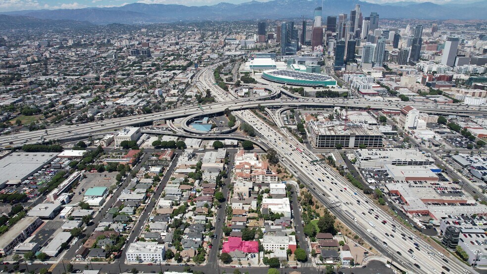 More Photos Of 1978 Bonsallo Ave, Los Angeles Apartments For Sale