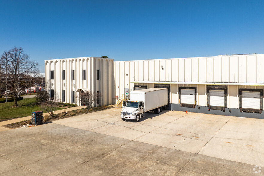 Primary Photo Of 11939 S Central Ave, Alsip Warehouse For Lease