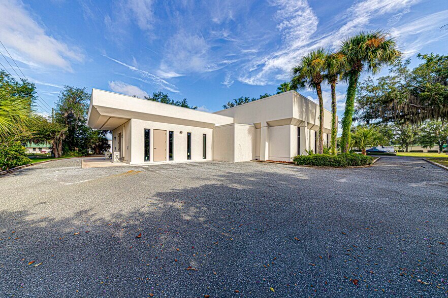 More Photos Of 2803 S Bay St, Eustis Medical For Sale