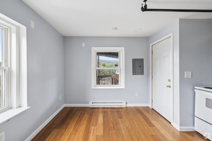 More Photos Of 127-129 Susquehanna St, Binghamton Apartments For Sale