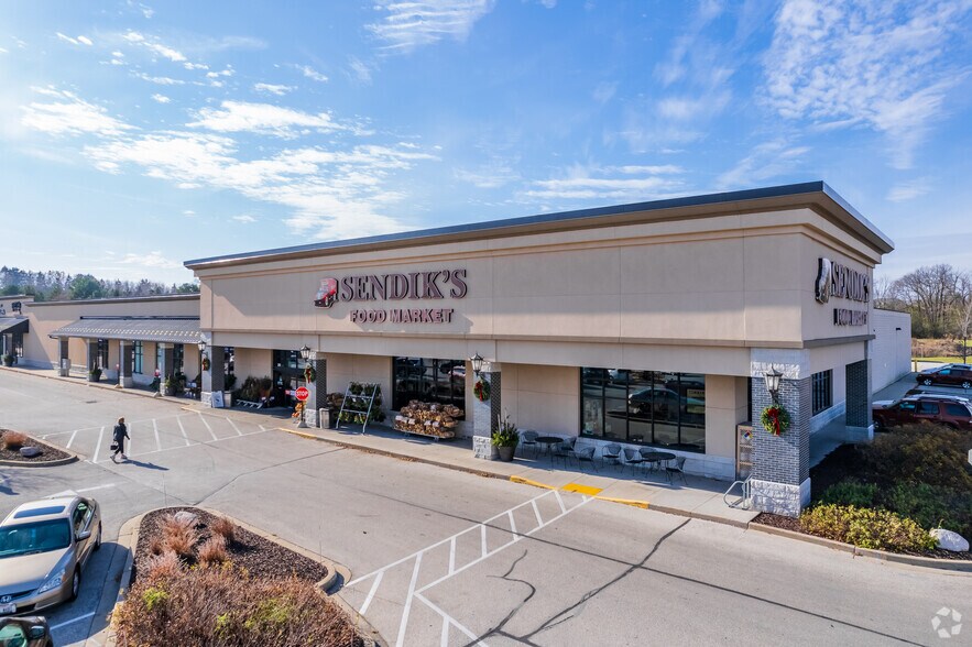 More Photos Of 210-280 N 18th Ave, West Bend Freestanding For Lease