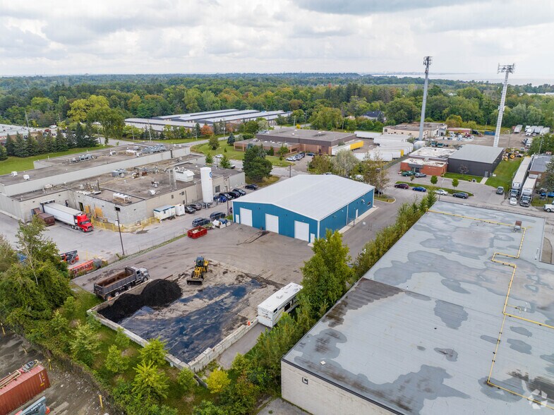 More Photos Of 30 Minuk Acres, Toronto Industrial For Sale
