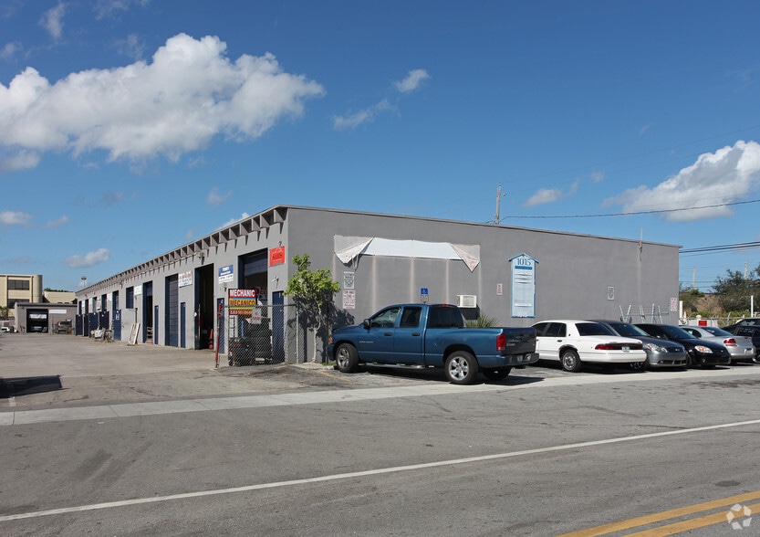 Primary Photo Of 1015 Loxahatchee Dr, West Palm Beach Warehouse For Lease