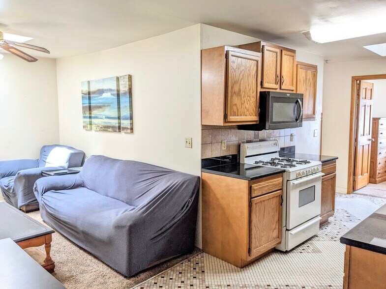 More Photos Of 11 Clinton Ave, Cortland Apartments For Sale