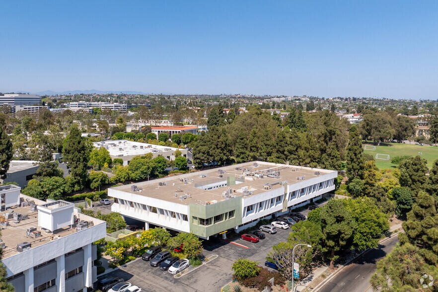 More Photos Of 5839-5855 Green Valley Cir, Culver City Unknown For Lease