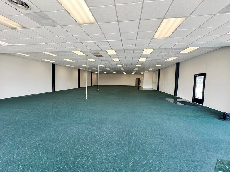 More Photos Of 1310 El Camino Real, San Carlos Freestanding For Lease