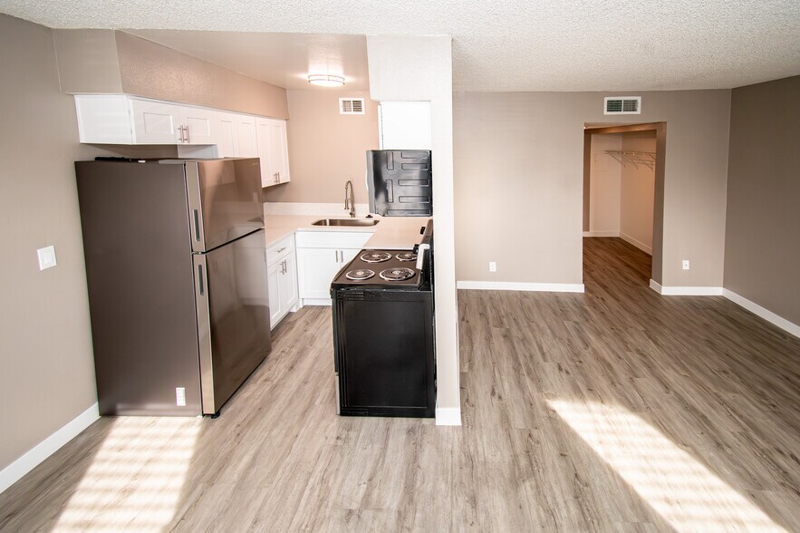 More Photos Of 301 S Orland St, Las Vegas Apartments For Sale