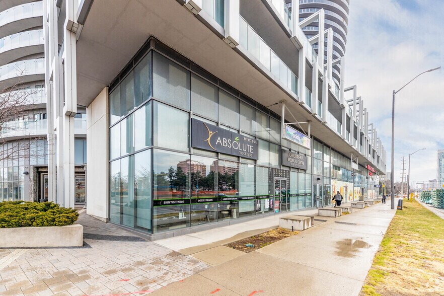 More Photos Of 4033 Hurontario St, Mississauga Storefront For Sale