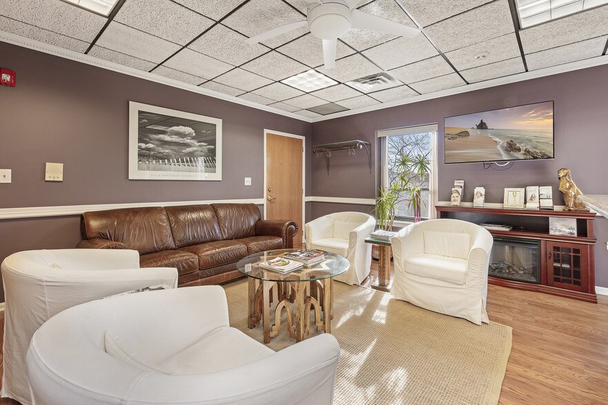 More Photos Of 188 E Bergen Pl, Red Bank Office For Sale