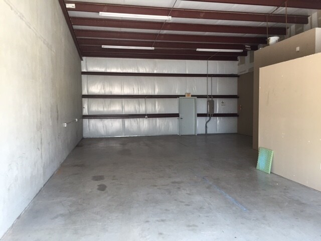 More Photos Of 451 W Nolana Loop, Pharr Warehouse For Lease