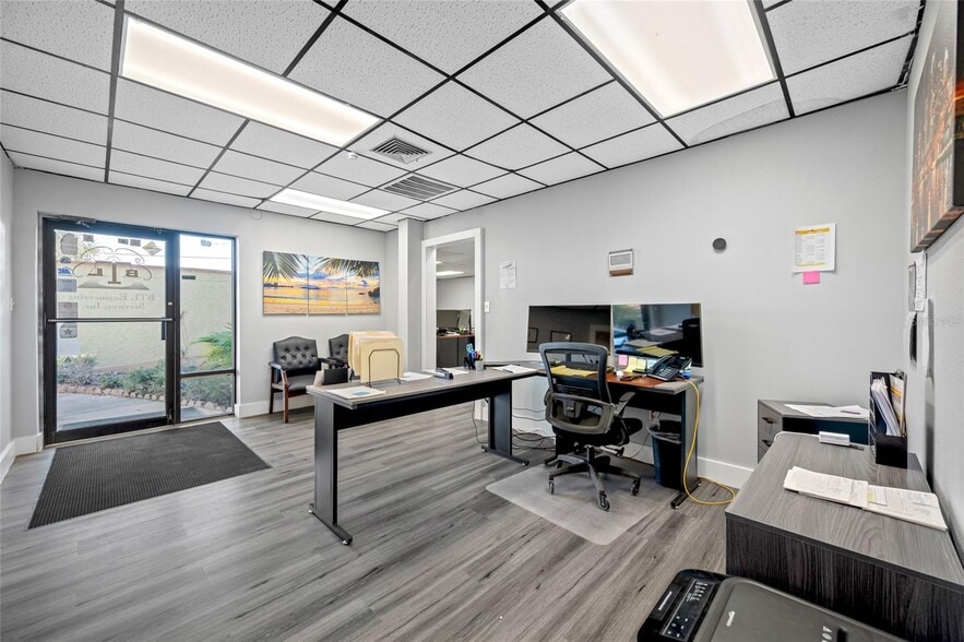 More Photos Of 5802 N Occident St, Tampa Industrial For Sale