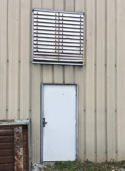 More Photos Of 731 E Brooks Rd, Memphis Warehouse For Lease