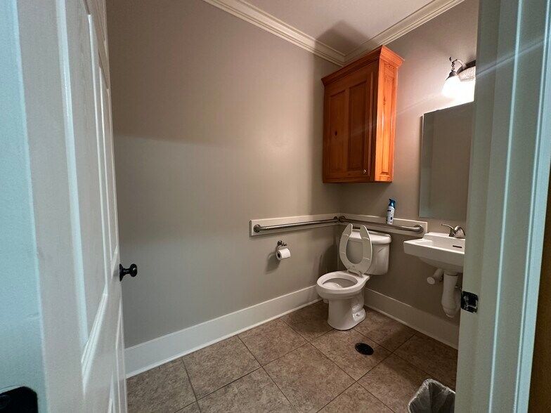 More Photos Of 12799 Burgess Ave, Walker Office For Sale