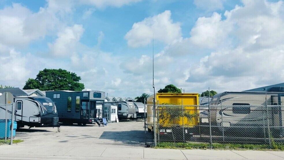More Photos Of 3451 NW 79th St, Miami Warehouse For Lease