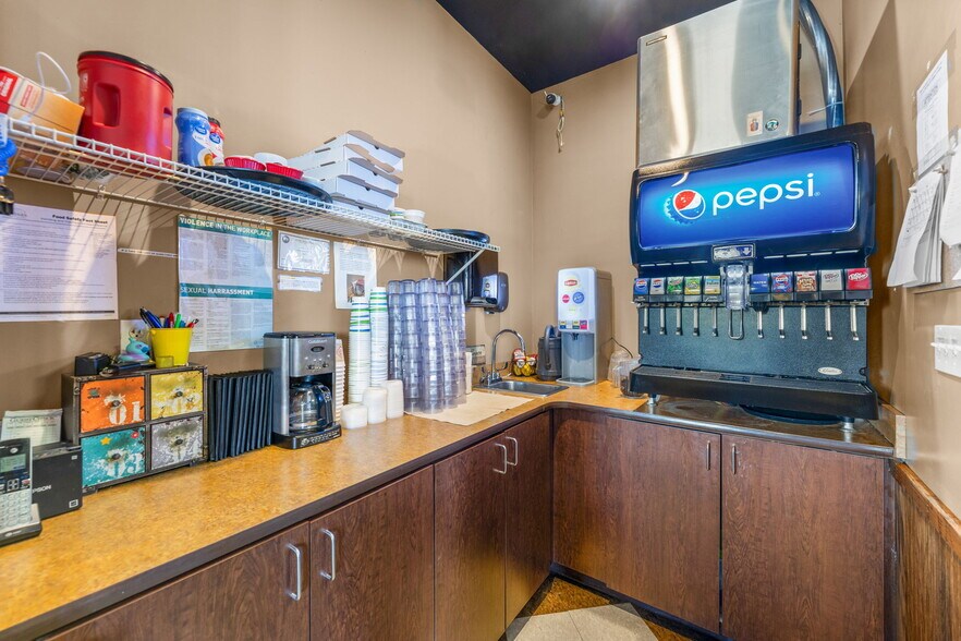 More Photos Of 2150 N State St, Iola Restaurant For Lease
