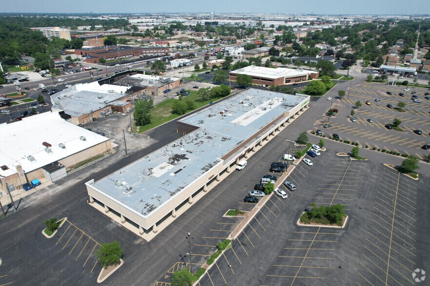 More Photos Of 10207 Grand Ave, Franklin Park Freestanding For Lease