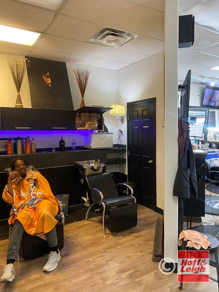 More Photos Of 20941 E Smoky Hill Rd, Centennial General Retail For Lease