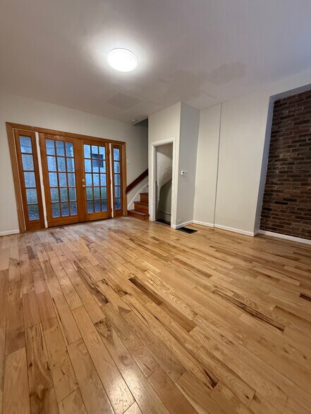 More Photos Of , Philadelphia Unknown For Sale