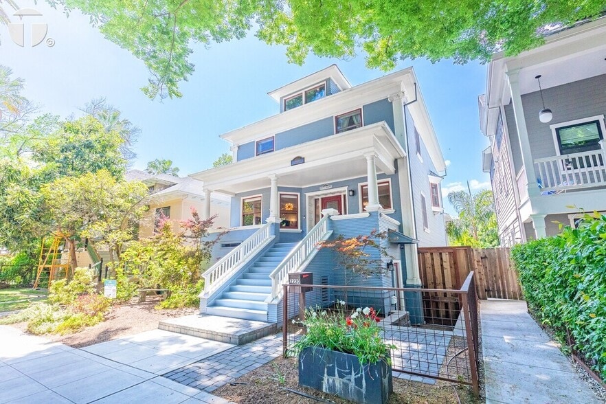 Primary Photo Of 2220 Capitol Ave, Sacramento Apartments For Sale