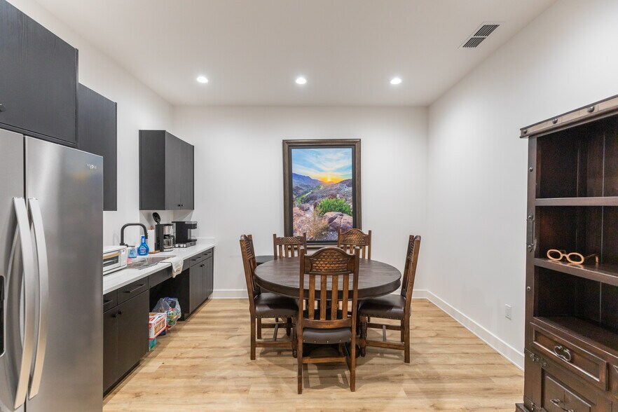 More Photos Of 1804 Denali Dr, Abilene Office For Sale
