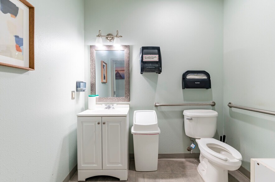 More Photos Of 1938 N Hercules Ave, Clearwater Office For Sale