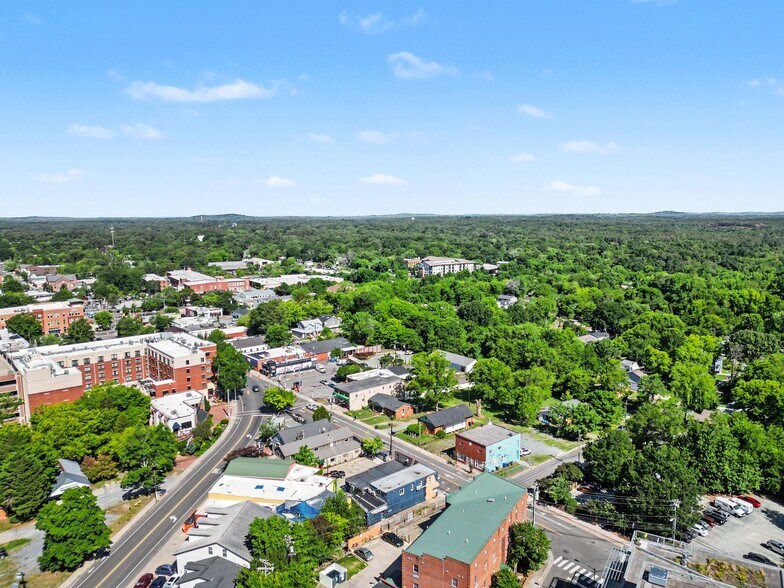 More Photos Of 705 W Rosemary St, Chapel Hill Storefront For Sale