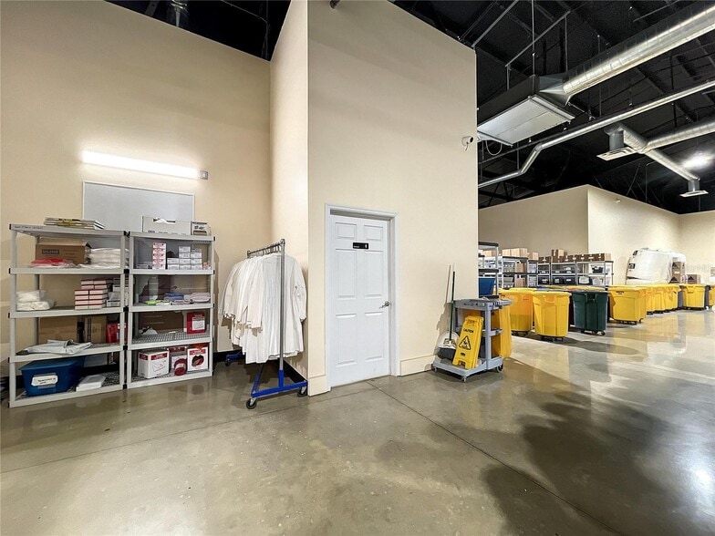 More Photos Of 1832 S Dimensions Ter, Homosassa Warehouse For Sale