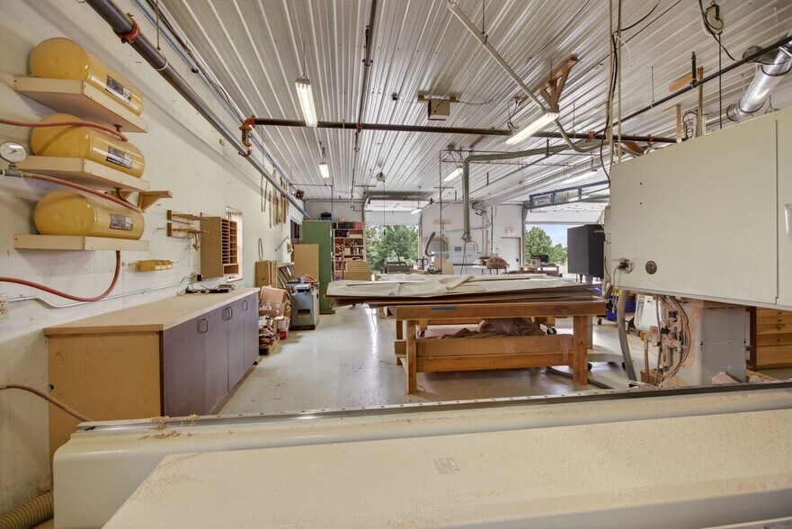 More Photos Of 641 Acorn Dr, Harrisonburg Manufacturing For Sale