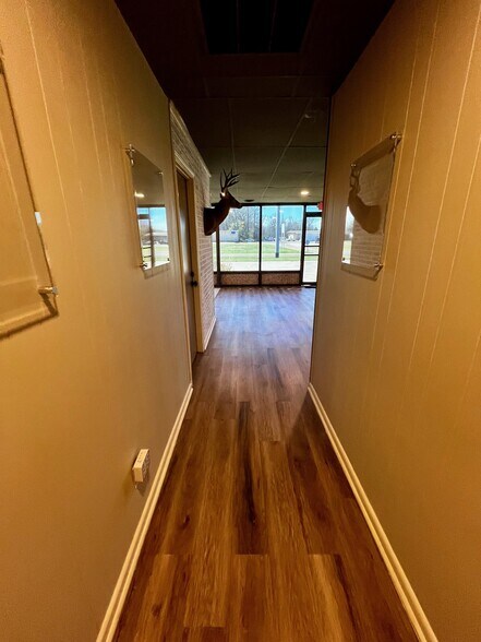 More Photos Of 127 Hemlock St, Columbus Office For Lease