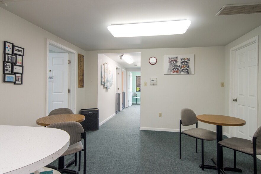 More Photos Of 1070 W Houghton Lake Dr, Prudenville Medical For Sale