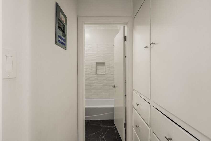 More Photos Of 1861 Pacific Ave, Long Beach Apartments For Sale