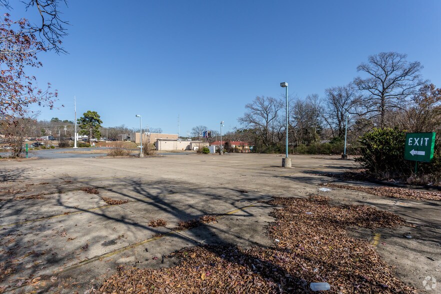 More Photos Of 102 S Rodney Parham Rd, Little Rock Land For Sale