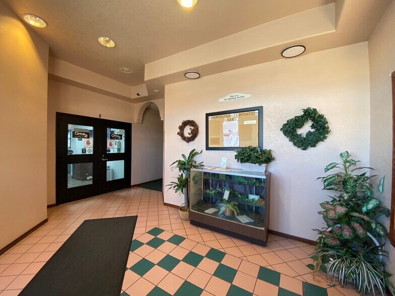 More Photos Of 950 E Palmdale Blvd, Palmdale Loft Creative Space For Sale