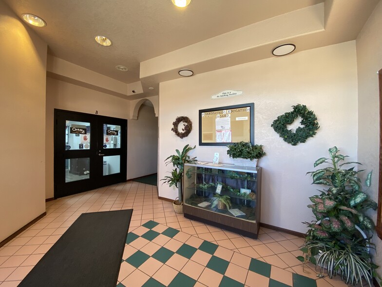 More Photos Of 950 E Palmdale Blvd, Palmdale Loft Creative Space For Sale