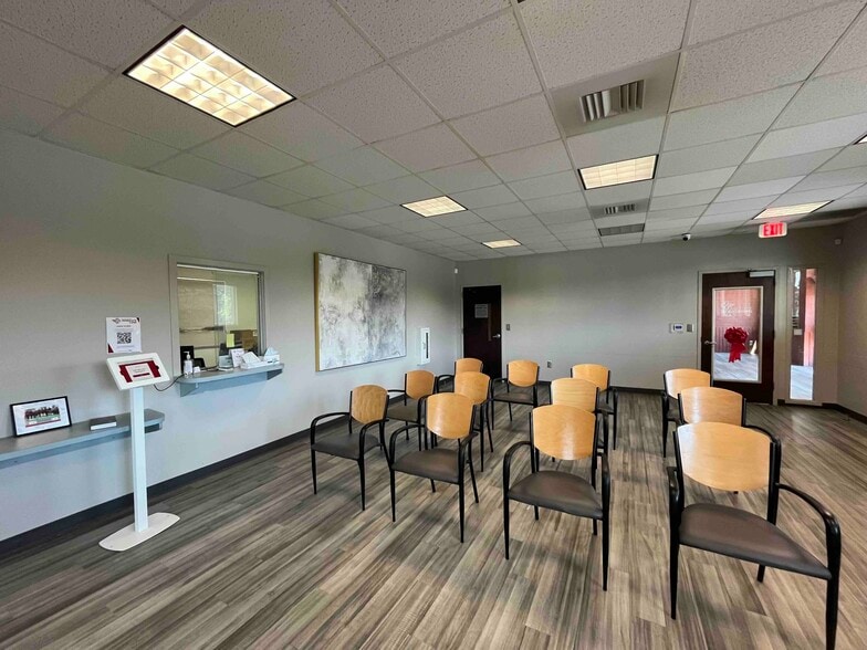 More Photos Of 1664 Forestdale Blvd, Birmingham Medical For Sale