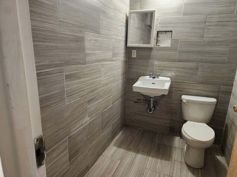 More Photos Of 510 Quincy St, Brooklyn Apartments For Lease
