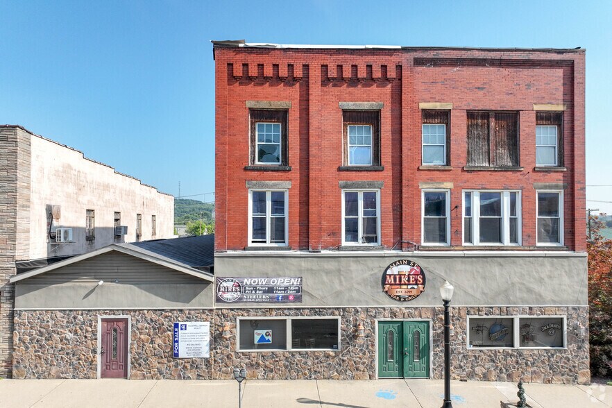 More Photos Of 708-710 Lawrence Ave, Ellwood City General Retail For Sale