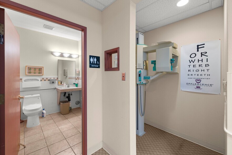 More Photos Of 4400 SW 110th Ave, Beaverton Medical For Sale