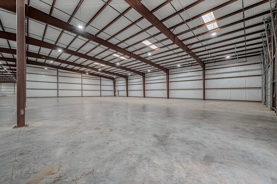 More Photos Of 12708 Jebbia Ln, Stafford Warehouse For Lease