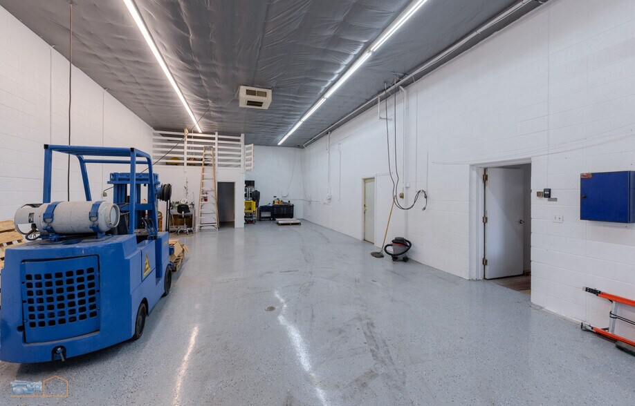 More Photos Of 5649 Arapahoe Ave, Boulder Flex For Sale