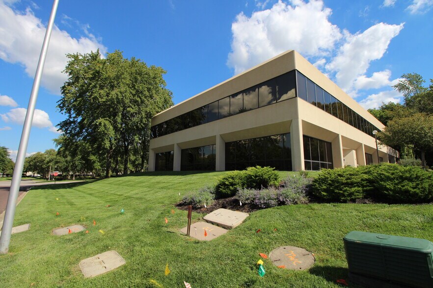 More Photos Of 10875 Benson Dr, Overland Park Medical For Sale