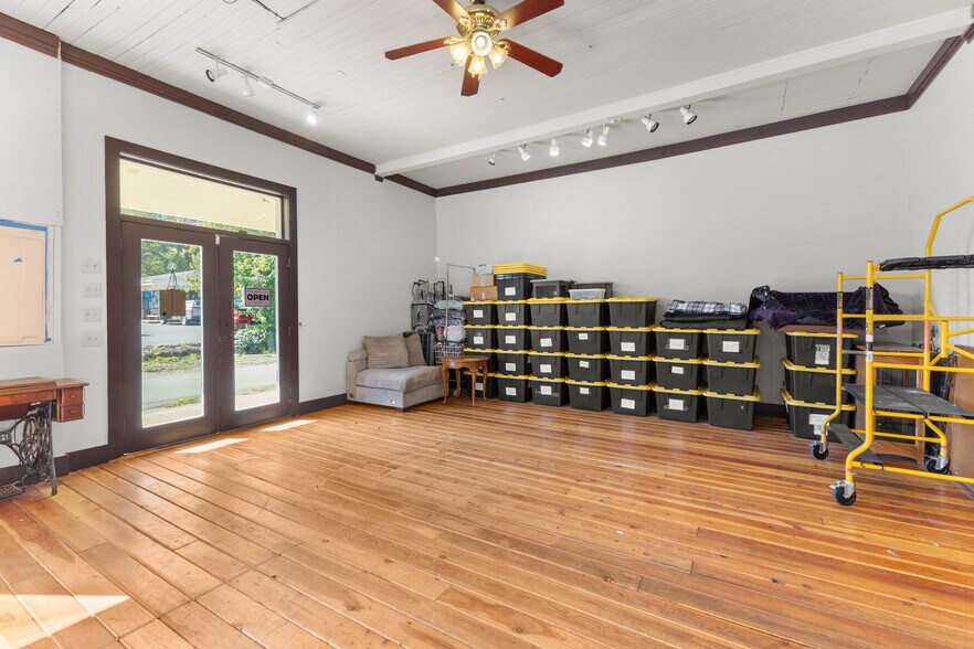 More Photos Of 14120 Sr 165 E, Buckley General Retail For Sale