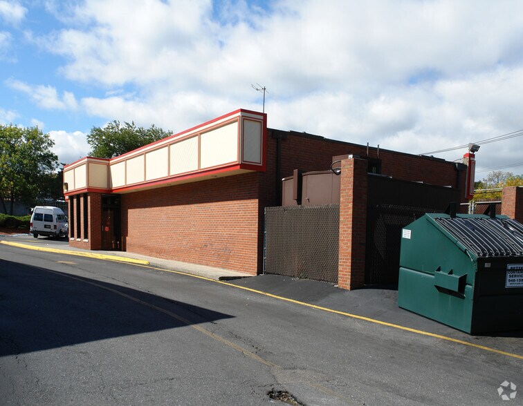 More Photos Of 303 Boston Post Rd, Port Chester Fast Food For Lease