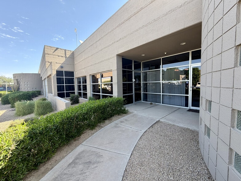 More Photos Of 8341 E Evans Rd, Scottsdale Warehouse For Lease