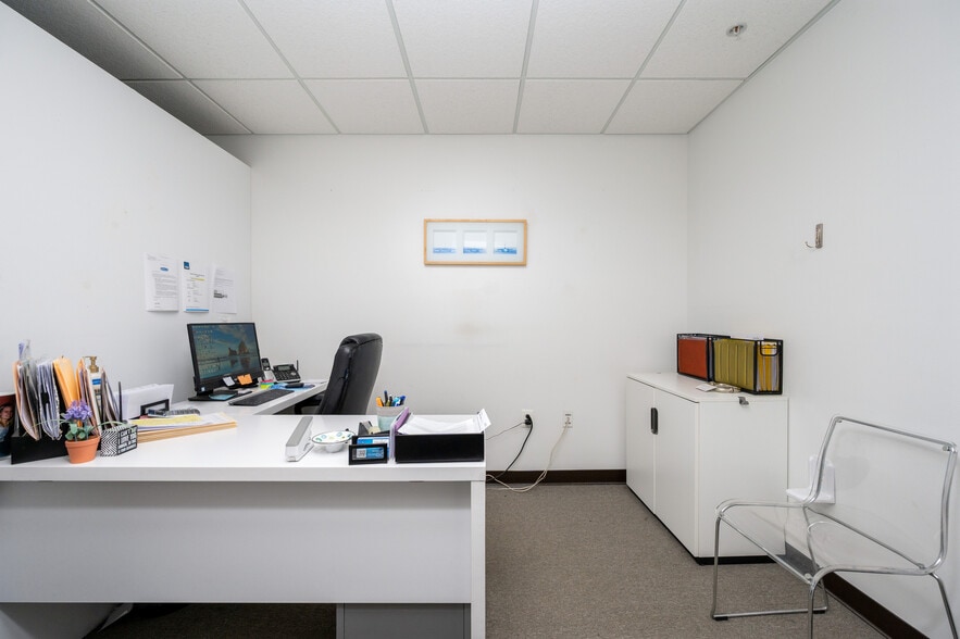 More Photos Of 1809 McGuckian St, Annapolis Service For Lease