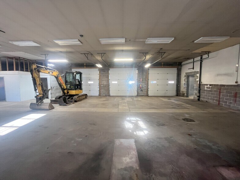 More Photos Of 1114 Montello St, Brockton Auto Repair For Sale