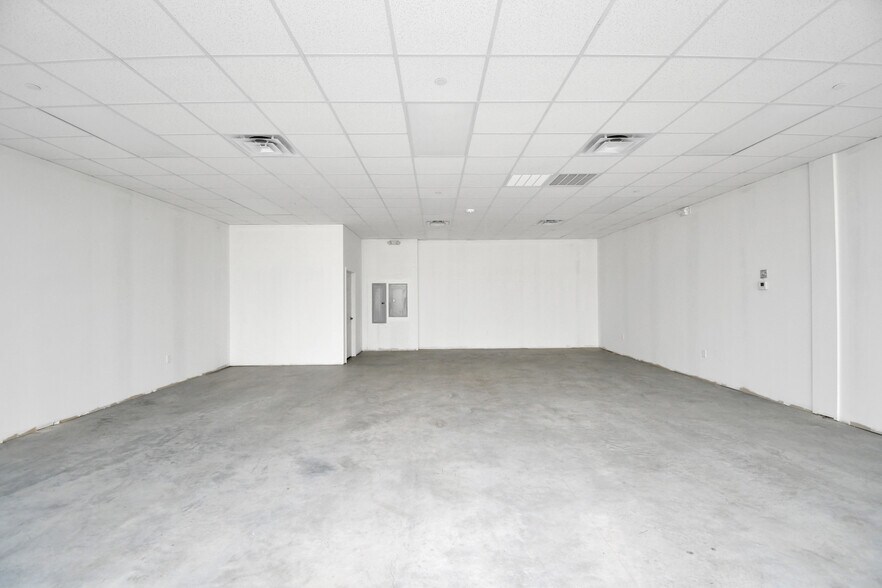 More Photos Of 1227 Grand West Blvd, Katy Coworking Space