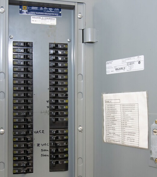 More Photos Of 4115 E Morgan Ave, Evansville Storefront For Sale