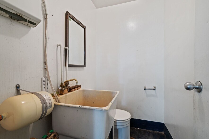 More Photos Of 5335 Butler St, Pittsburgh Storefront Retail Residential For Sale