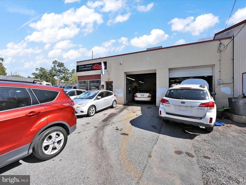 More Photos Of 801 S Prince St, Lancaster Auto Repair For Sale
